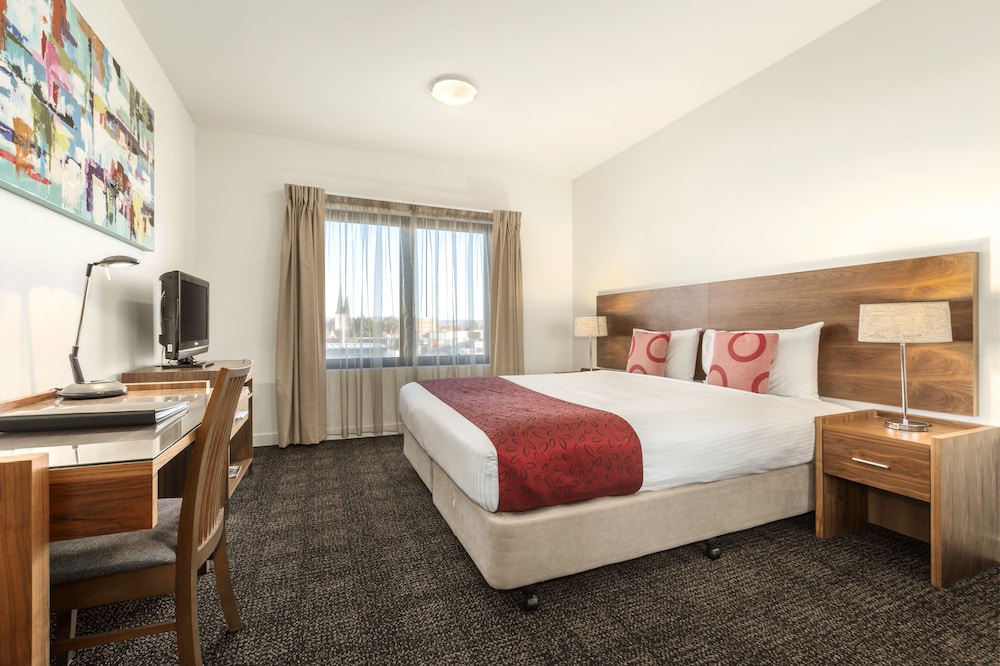 Quest Albury 11/41