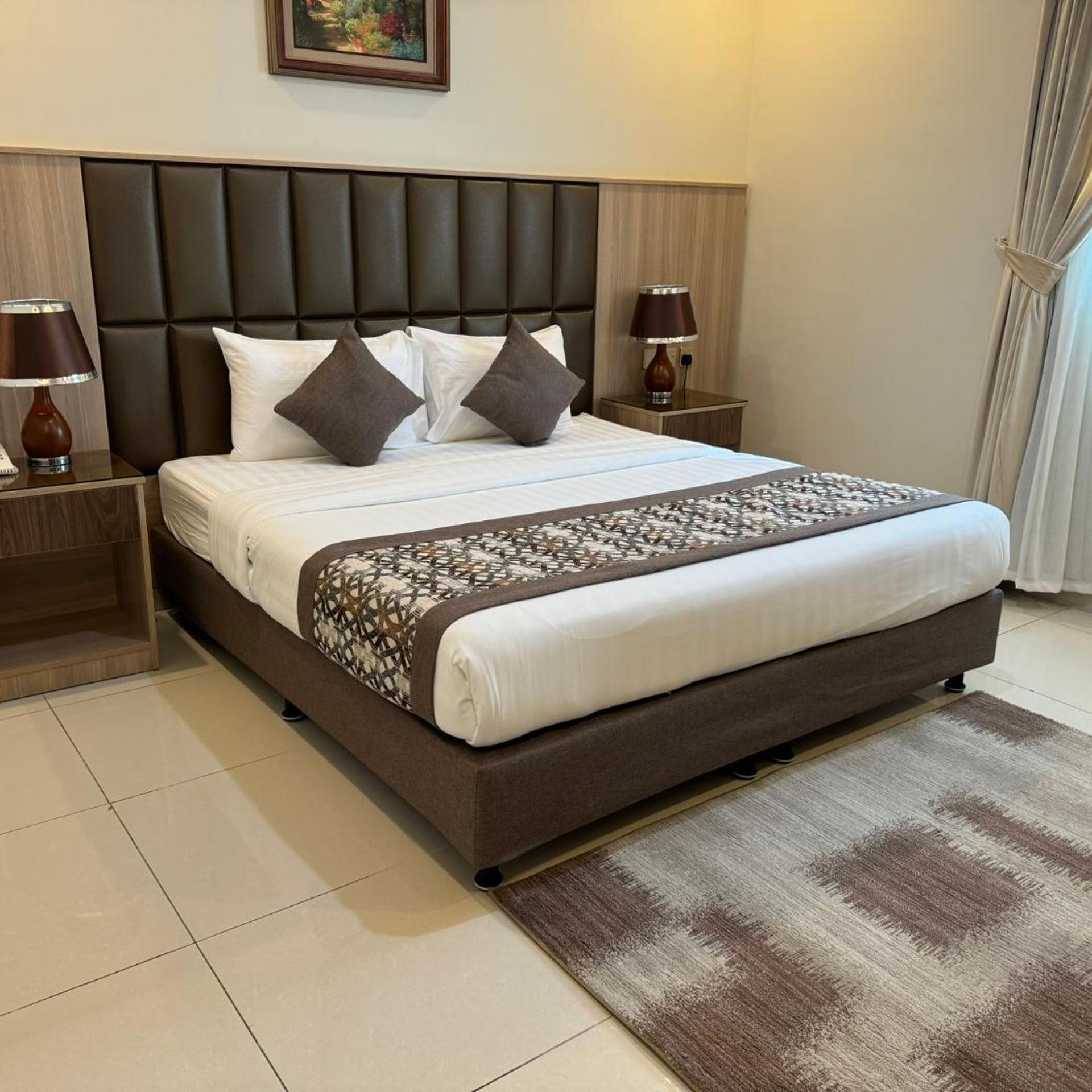 أجنحة واو(WOW Suites) 8/31