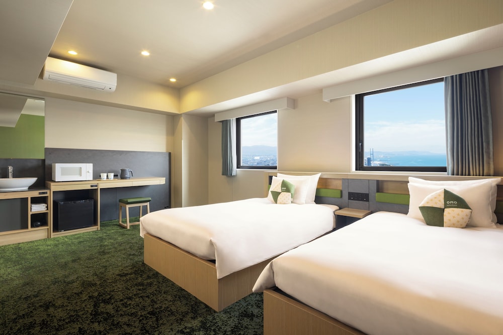 SUPERIOR, TWIN BEDS, KITCHEN