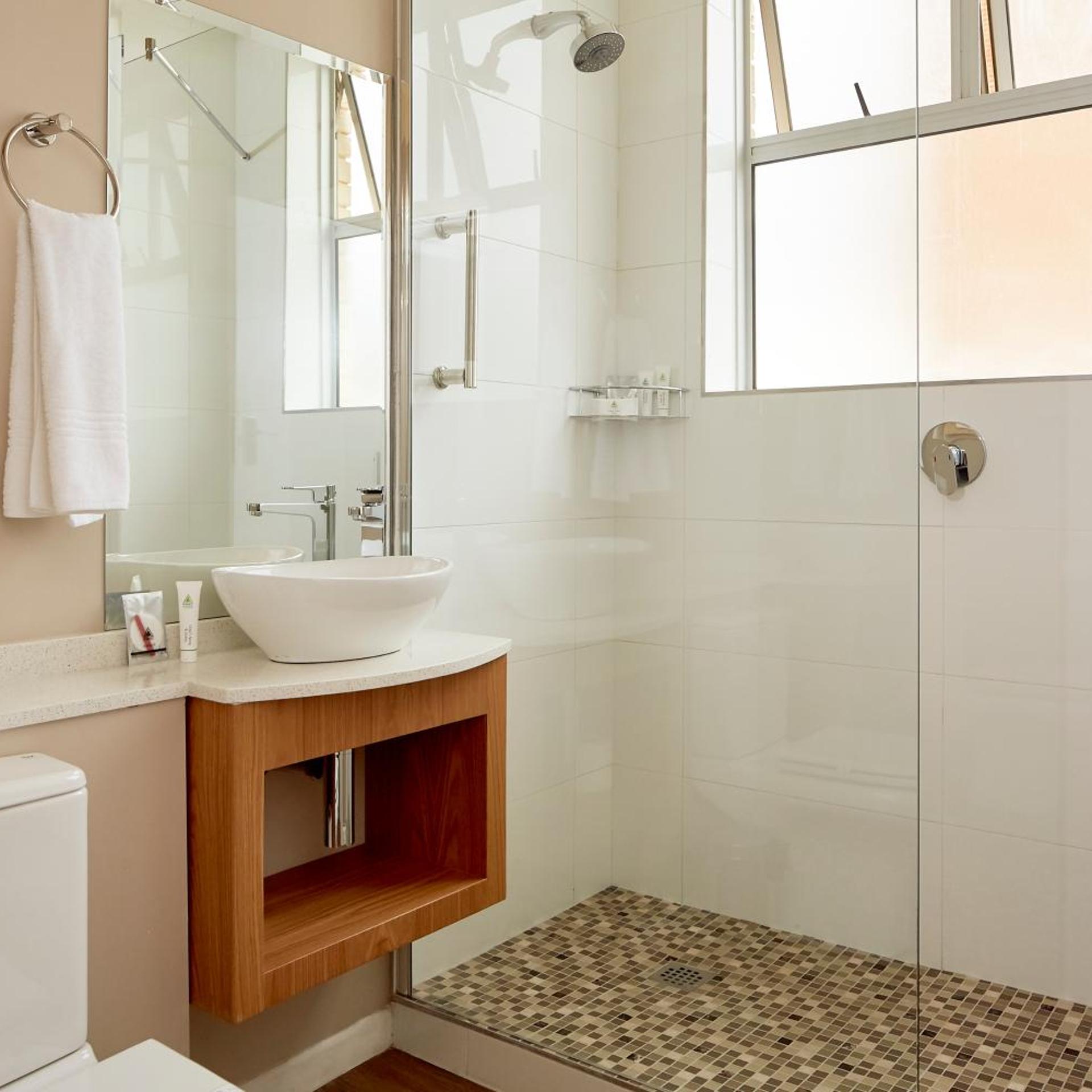 2 Bedrooms, Apartment, Mount Sierra 6/6