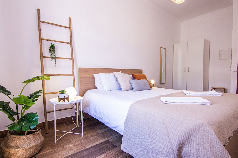 Faro Central Holiday Apartments 5/28