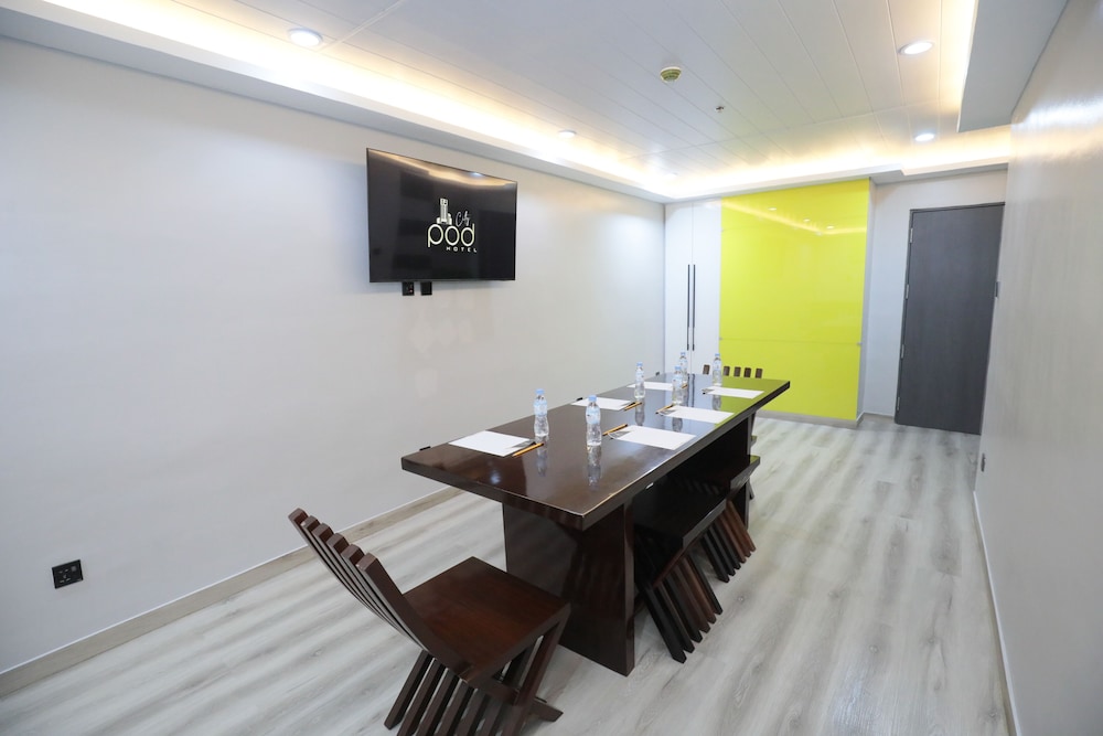 CITY POD HOTEL 36/40