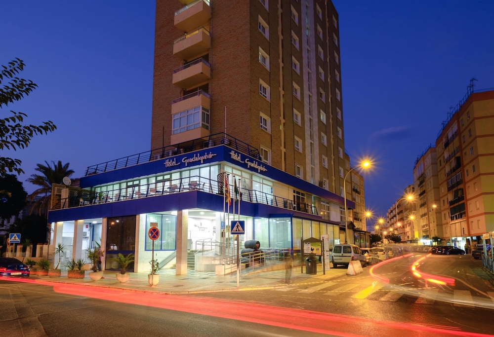 Hotel Guadalquivir 1/33