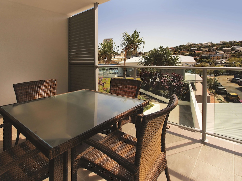 Oaks Townsville Gateway Suites 45/70