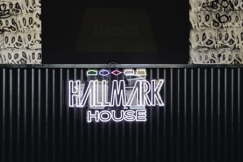HALLMARK HOUSE 19/44