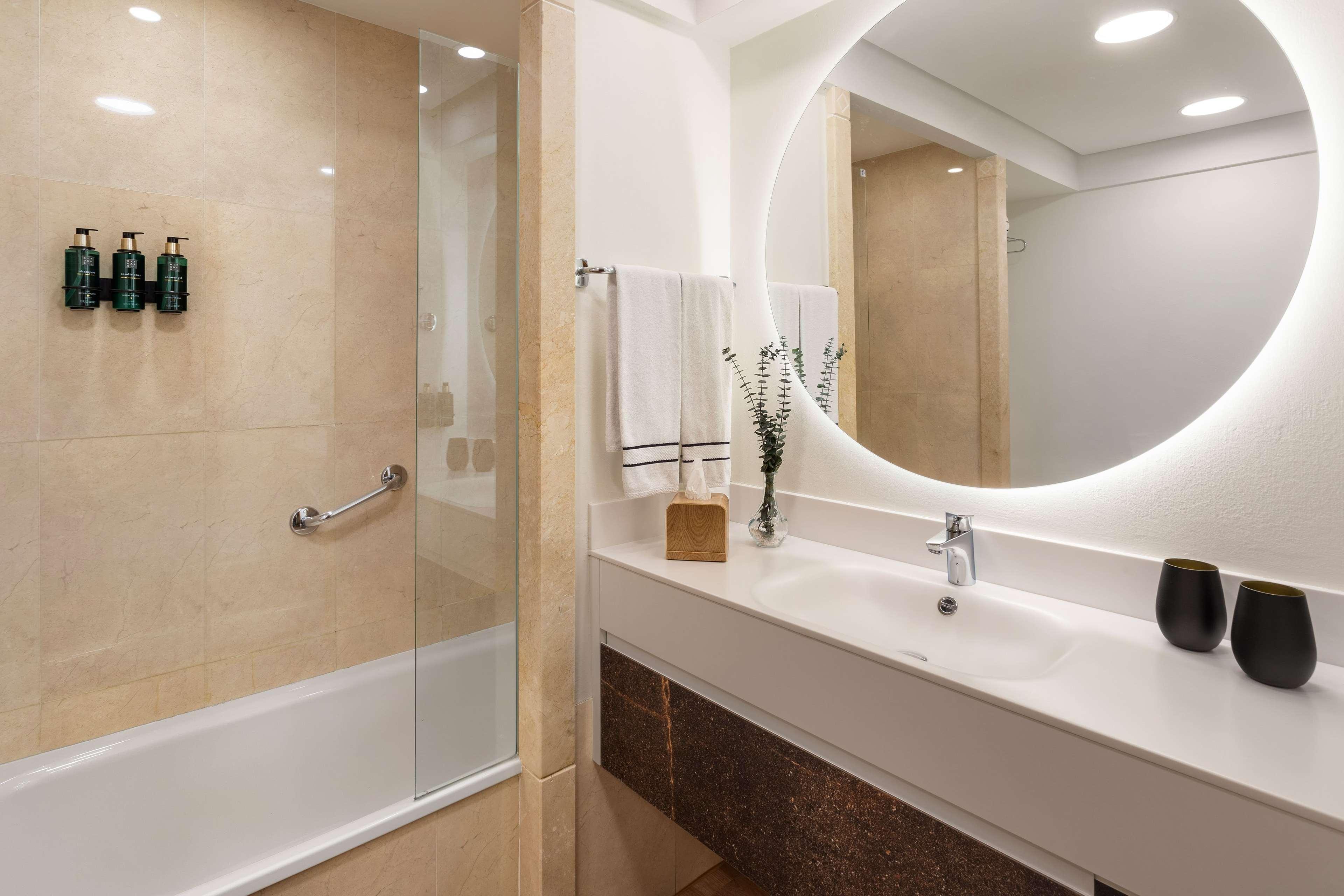 غرفة بريميوم بسرير مزدوج، Melia Atlantico Isla Canela 5/6