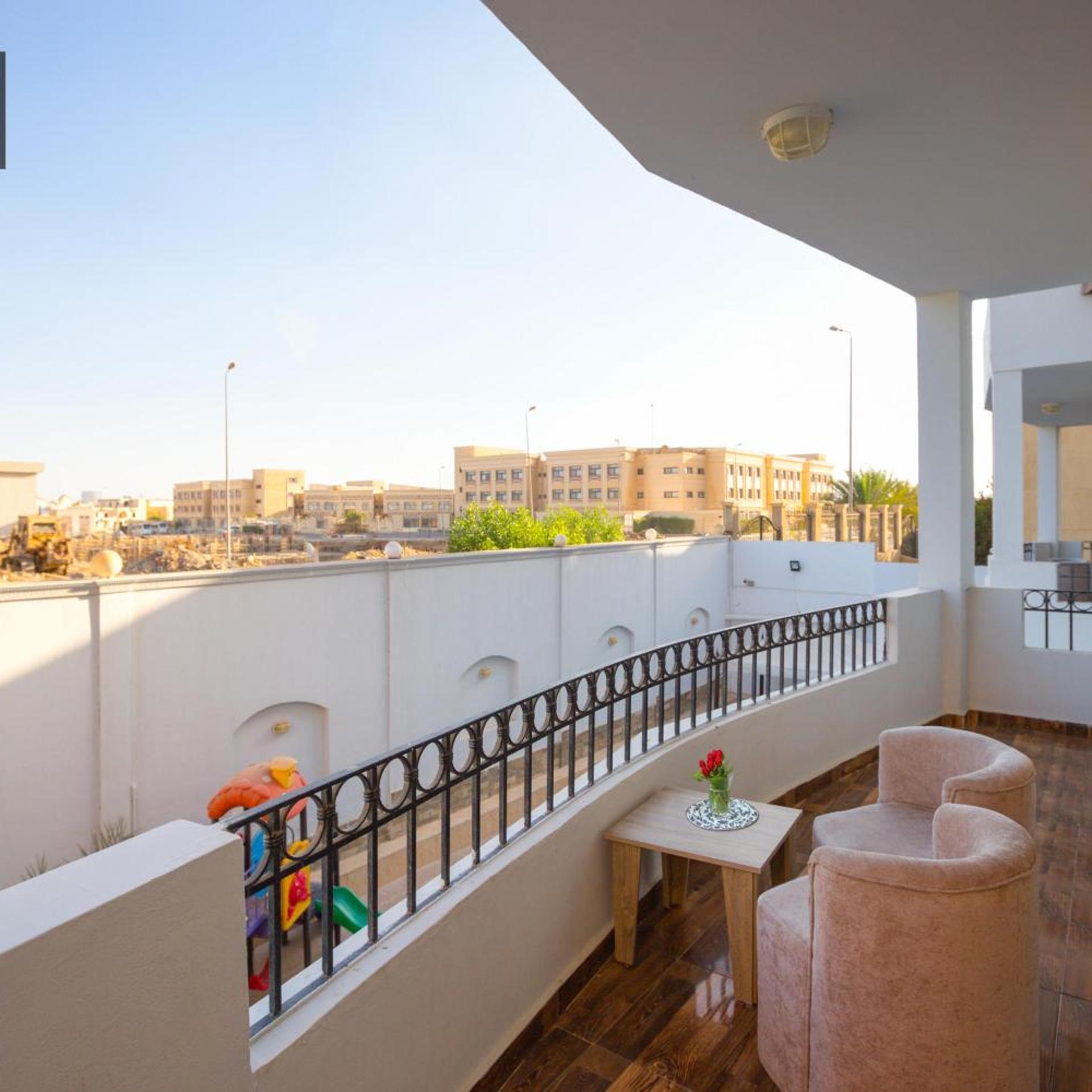 Al Manzel Sheikh Zayed 4/50