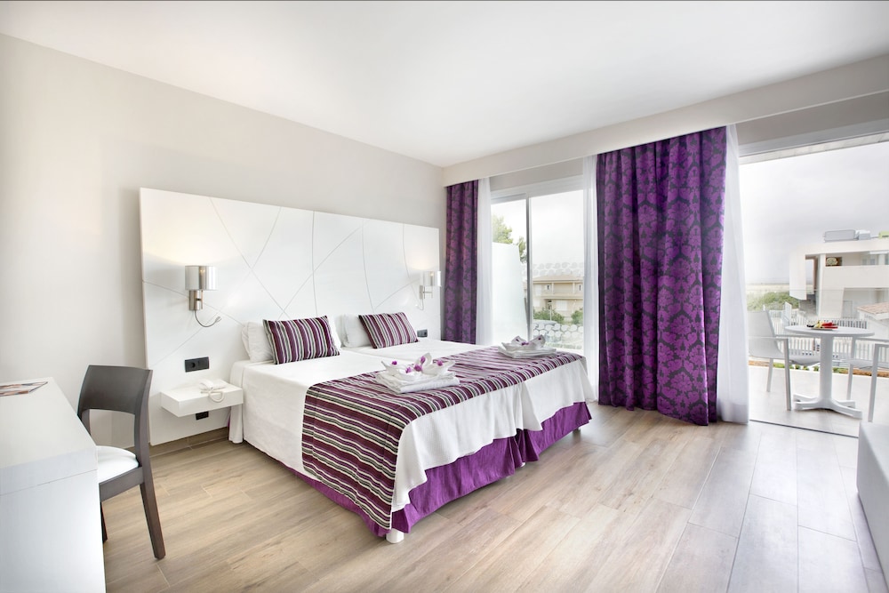 Mar Hotels Playa de Muro Suites 16/56