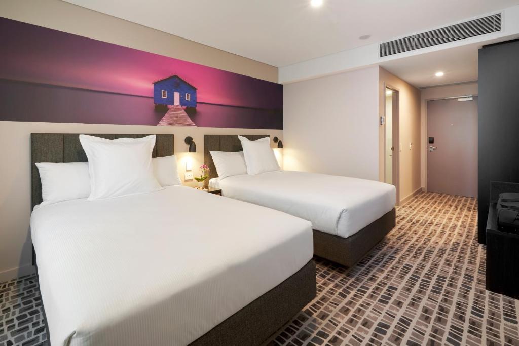 Superior, Twin Beds