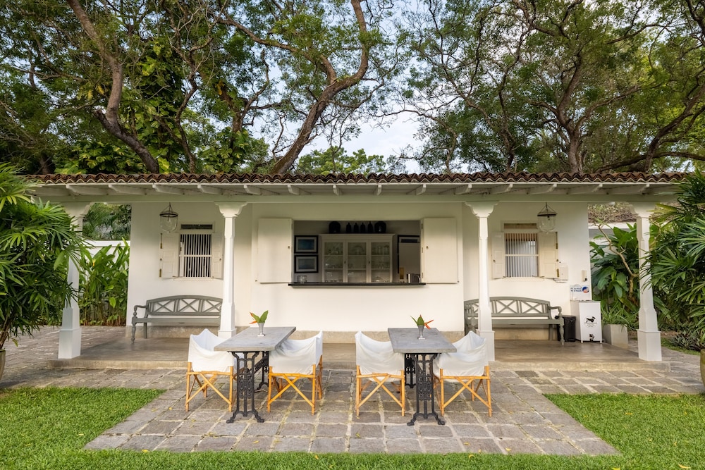Taru Villas Mawella 45/50