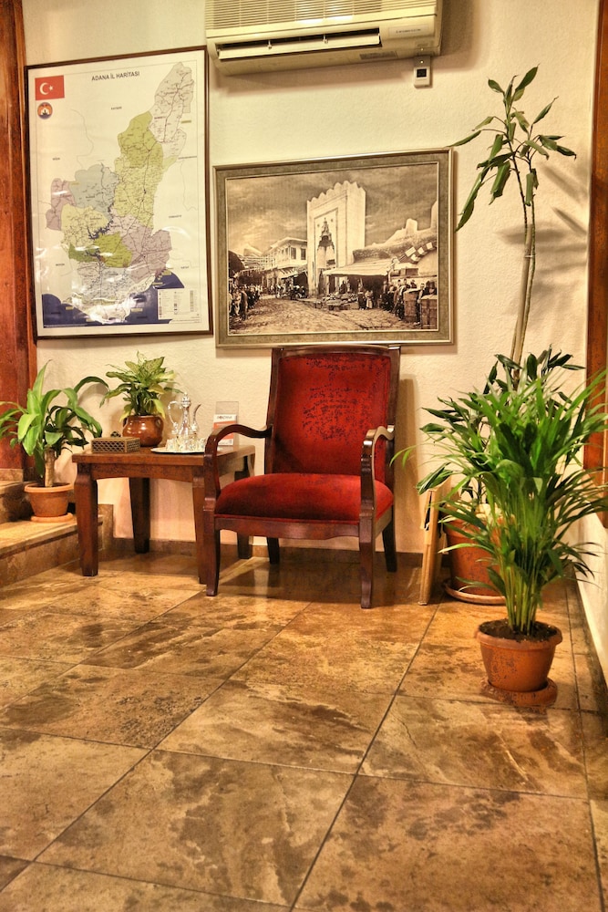 Bosnali Hotel 7/75