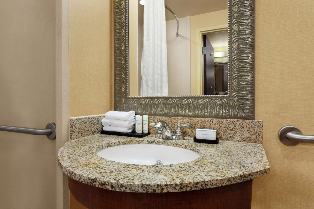 Embassy Suites by Hilton Huntsville 21/76