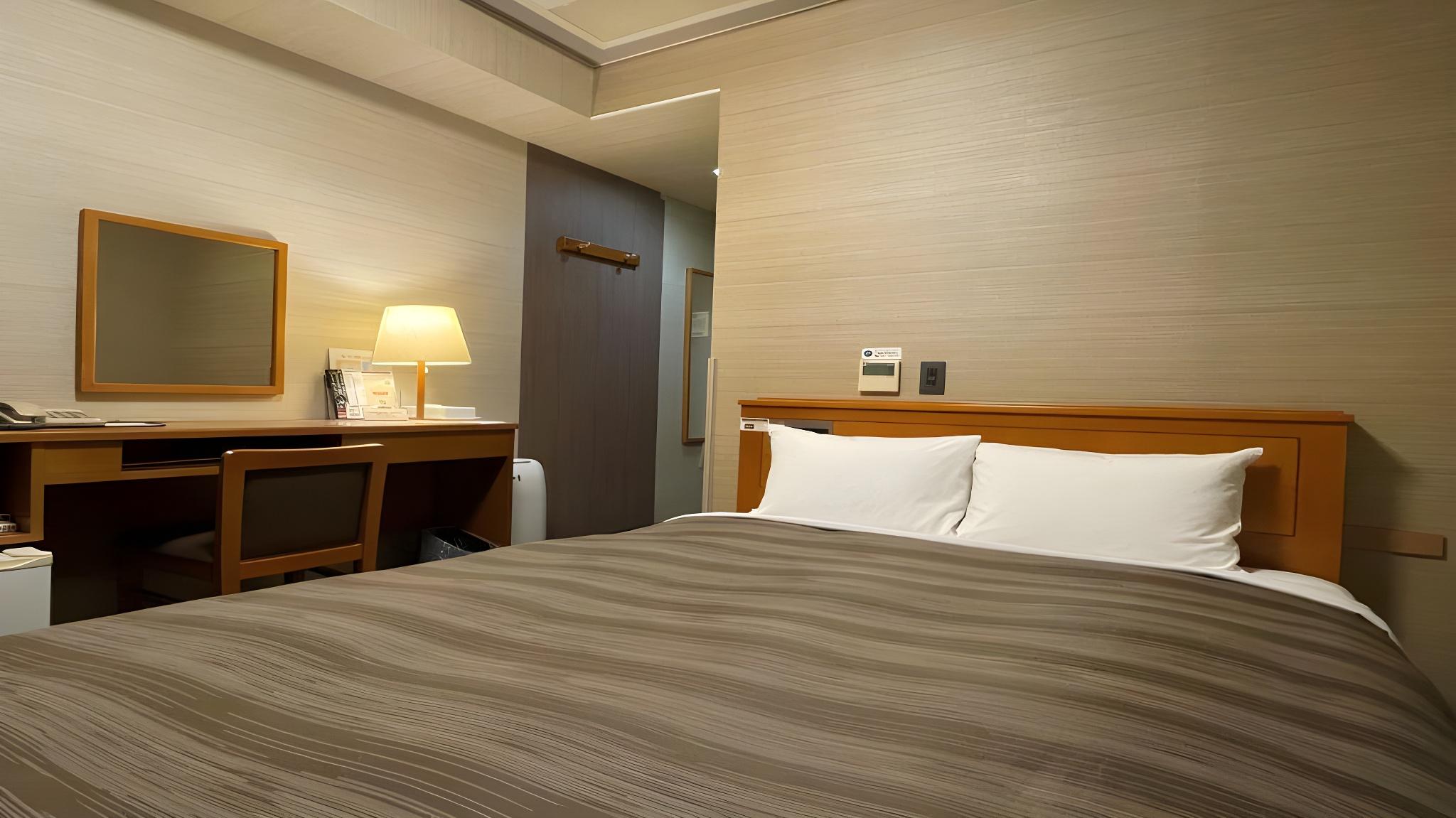 Semi Room, Standard, Semi Double Bed, No View, Smoking