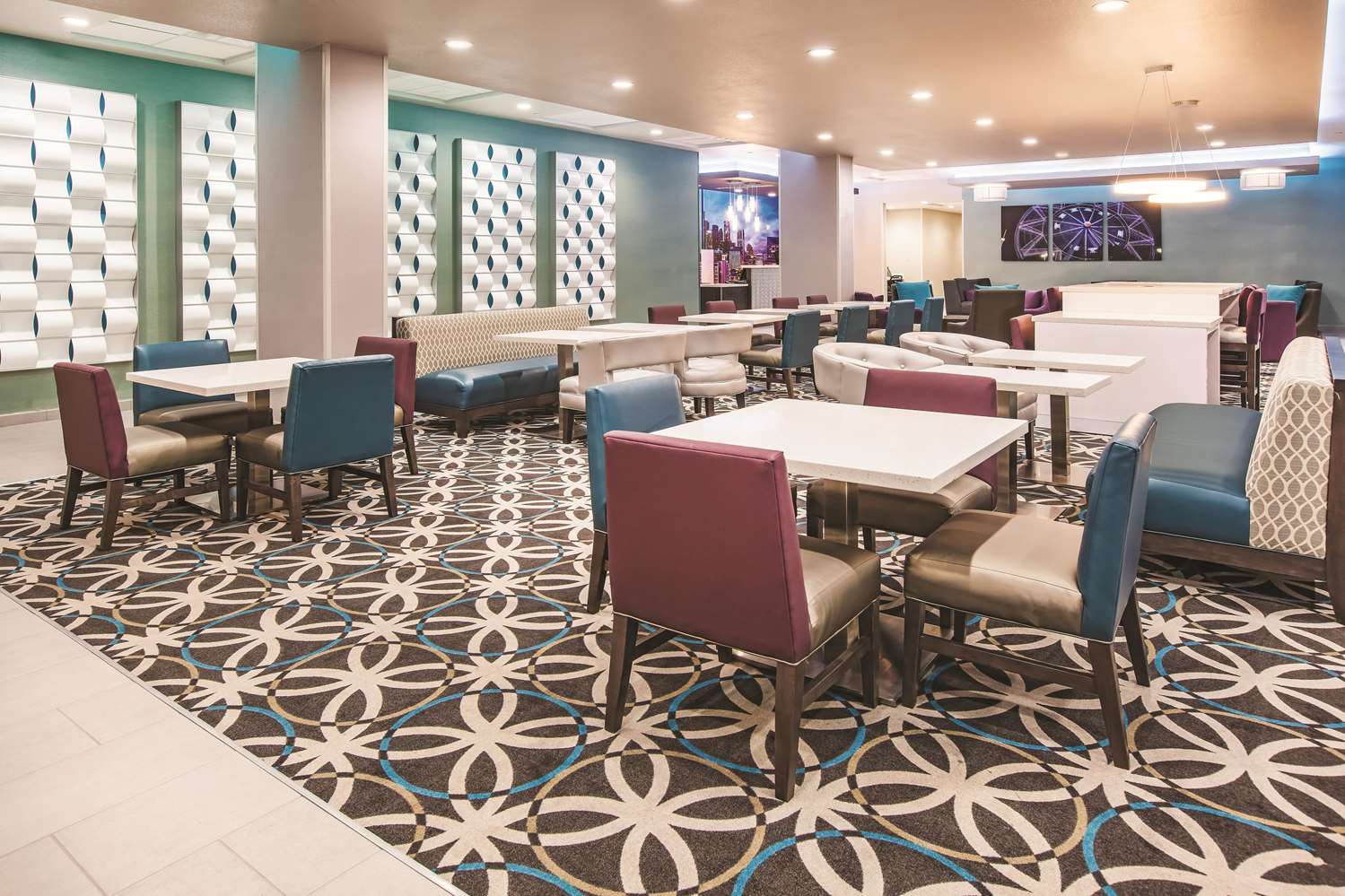 La Quinta Inn & Suites by Wyndham Dallas Plano - The Colony 15/20
