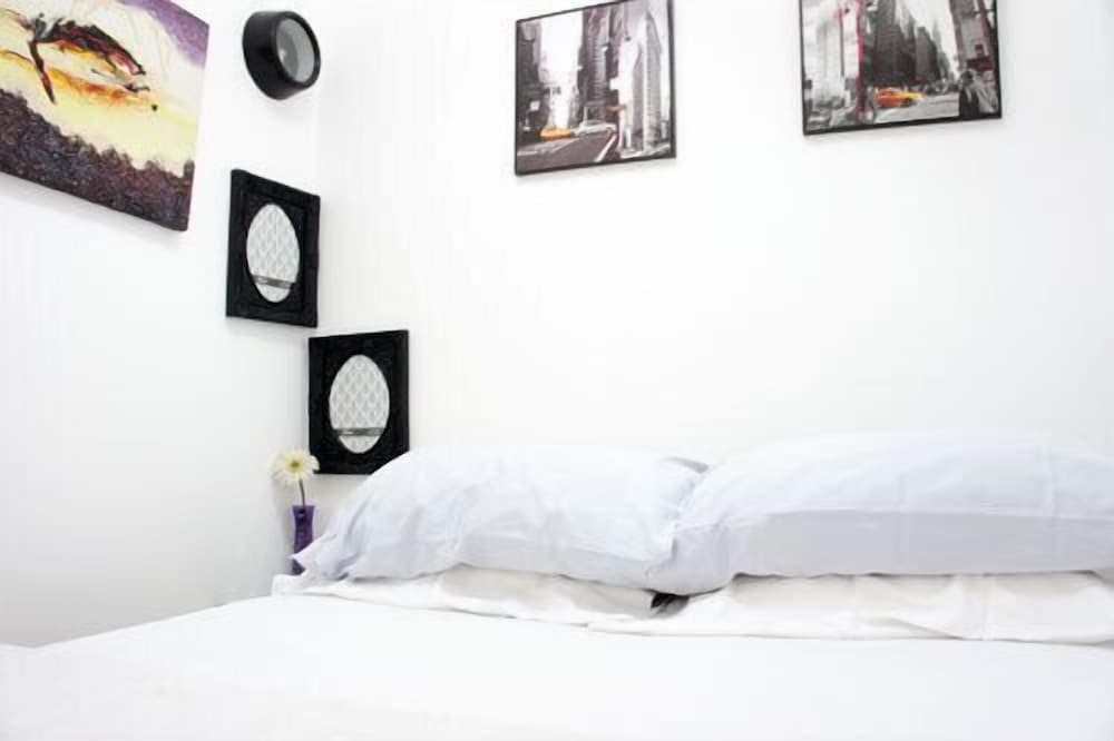 2 Bedrooms, Loft, Studio, 2 Double Beds
