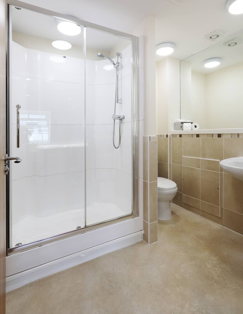 Woodland Bay Hotel 49/50