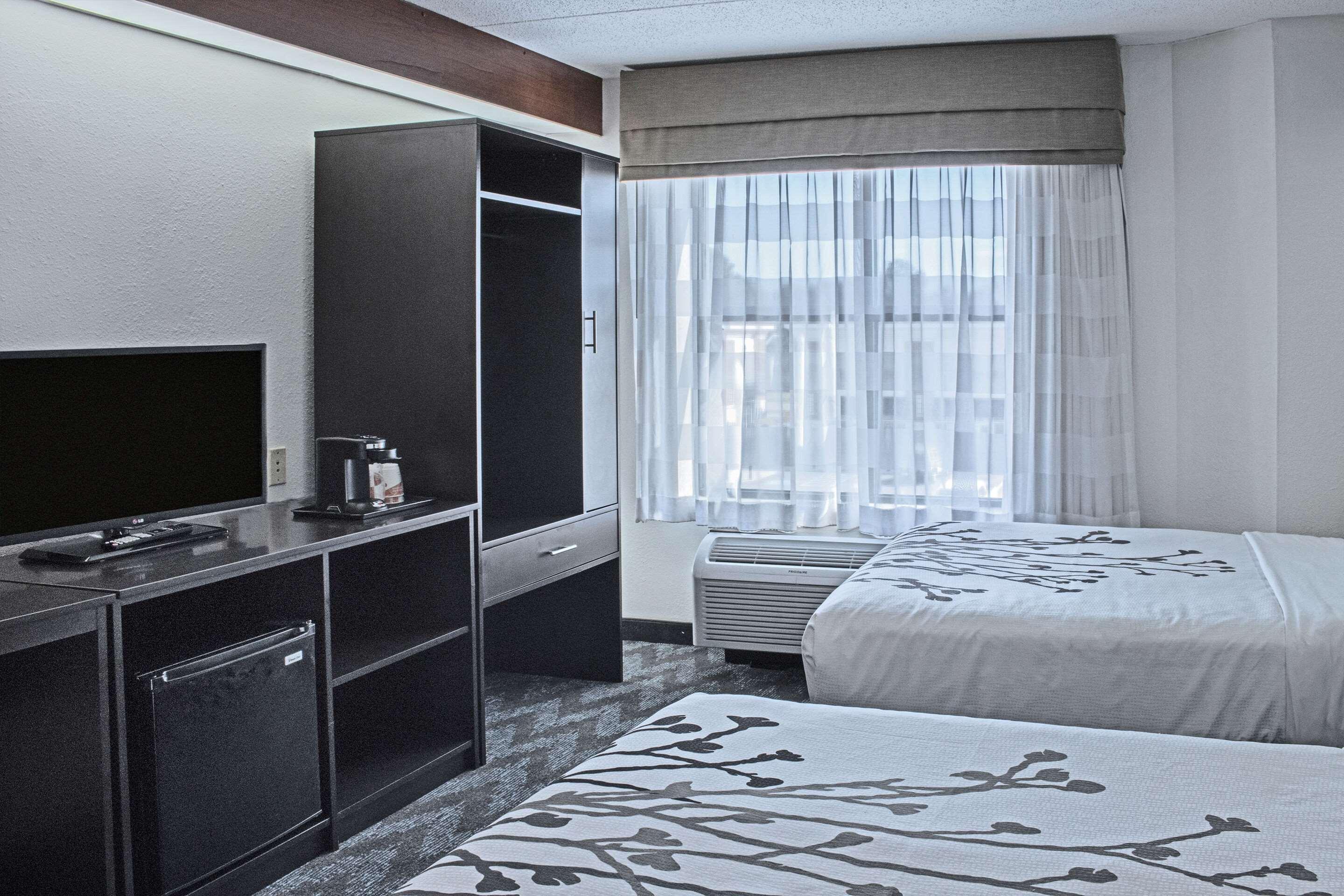 ROOM, 2 DOUBLE BEDS