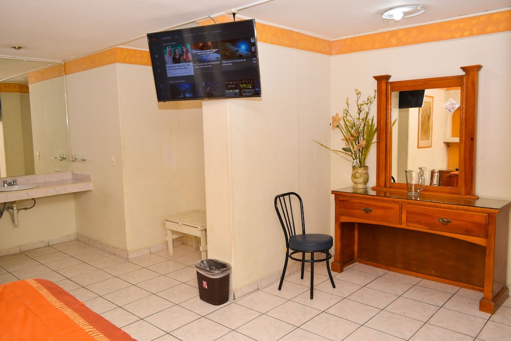Hotel Baeza 41/50
