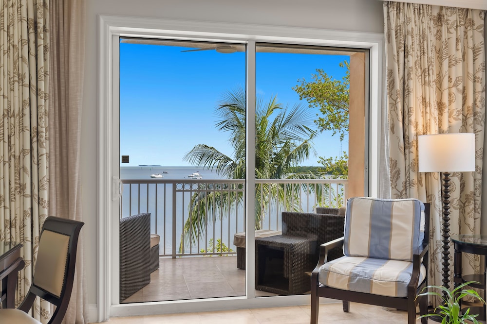 Beachside Resort and Residences 21/50
