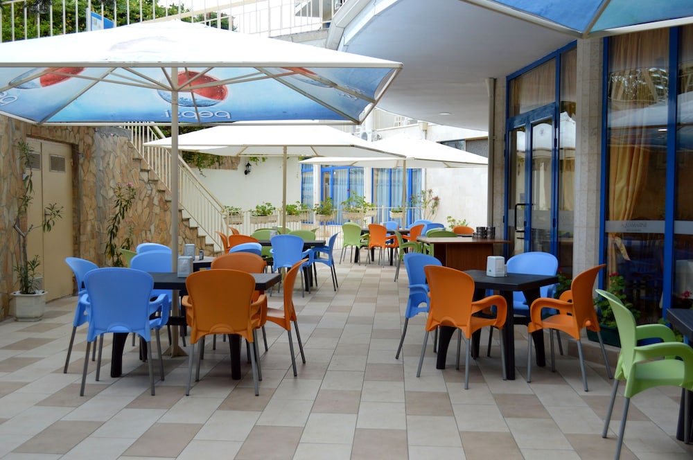 Aquamarine Hotel 49/68