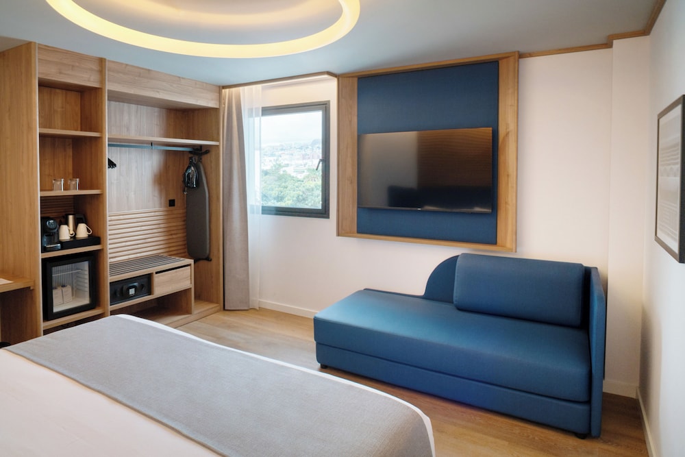 Occidental Santa Cruz Contemporaneo 46/71