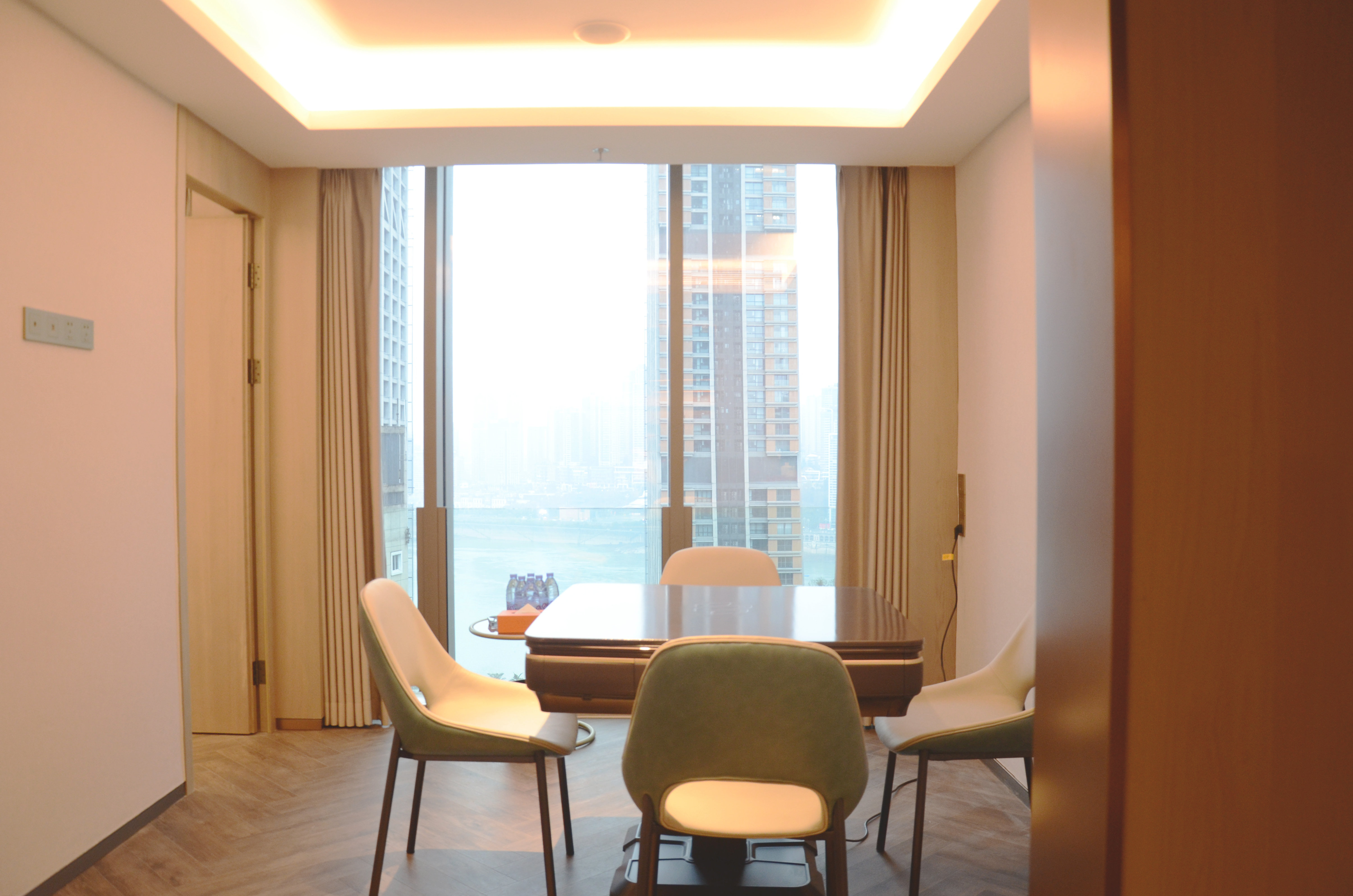 voco Chongqing Chaotianmen an IHG Hotel 34/50