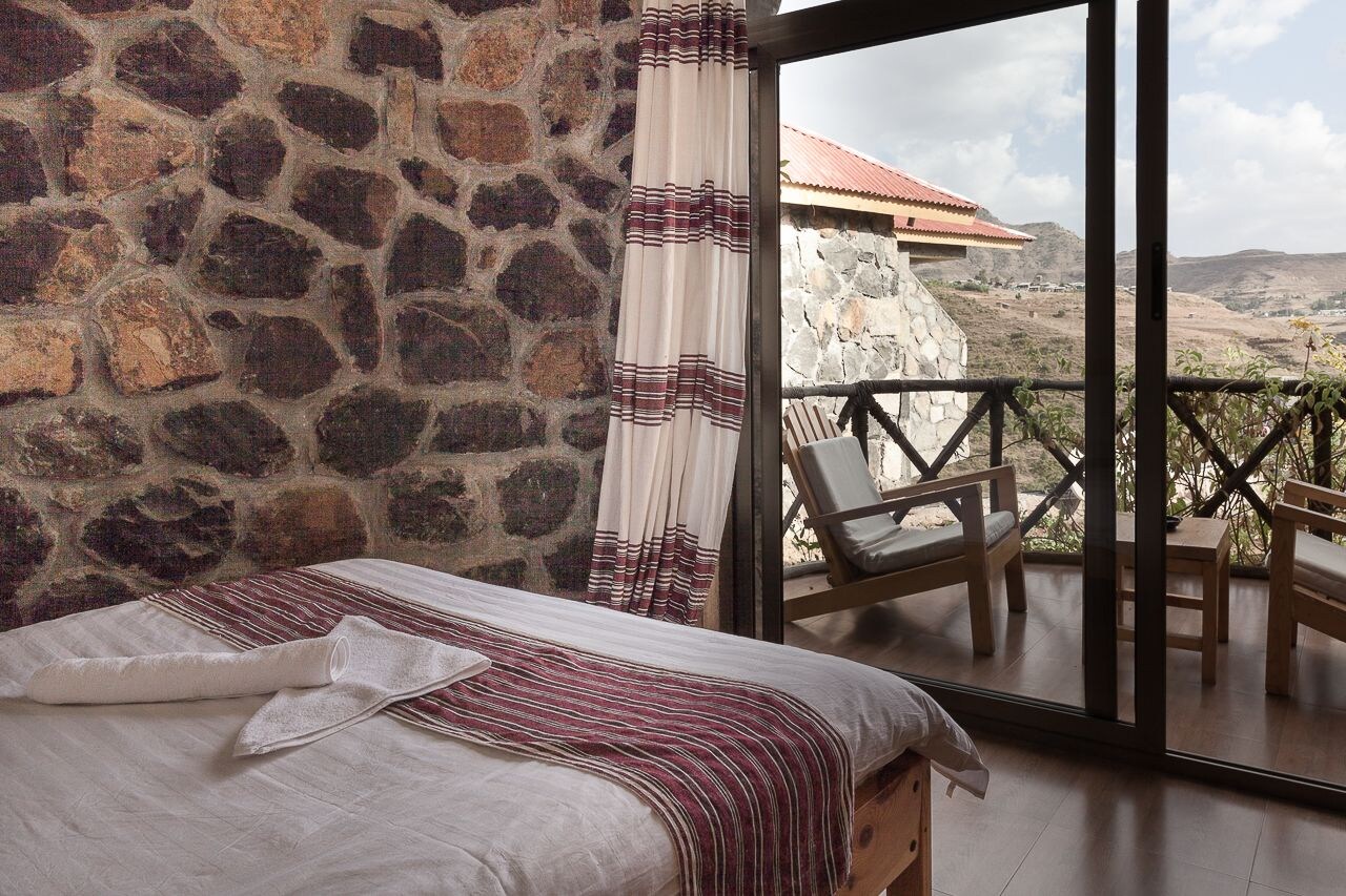 غرفة تقليدية بإطلالة على الجبل بشرفة مفردة بسرير كوين، Sora Lodge Lalibela 4/4