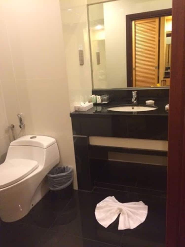 Imperial Palace Hotel 25/52