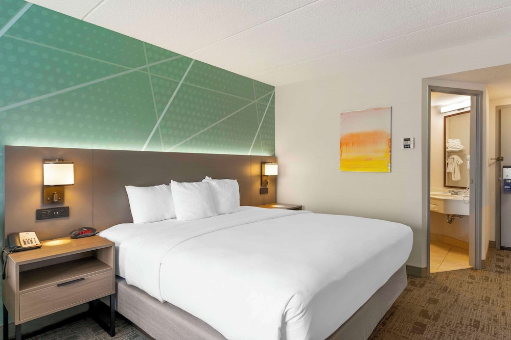 Comfort Inn & Suites Watertown - 1000 Islands 27/54