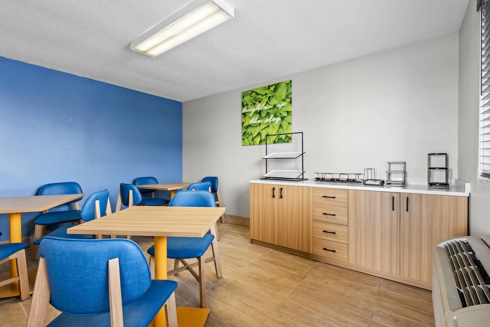 Park Inn by Radisson, Fargo West Acres 7/51