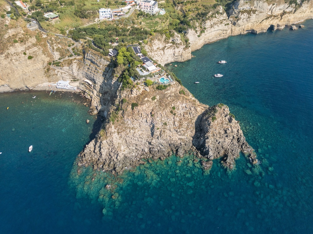 Punta Chiarito Resort 61/67