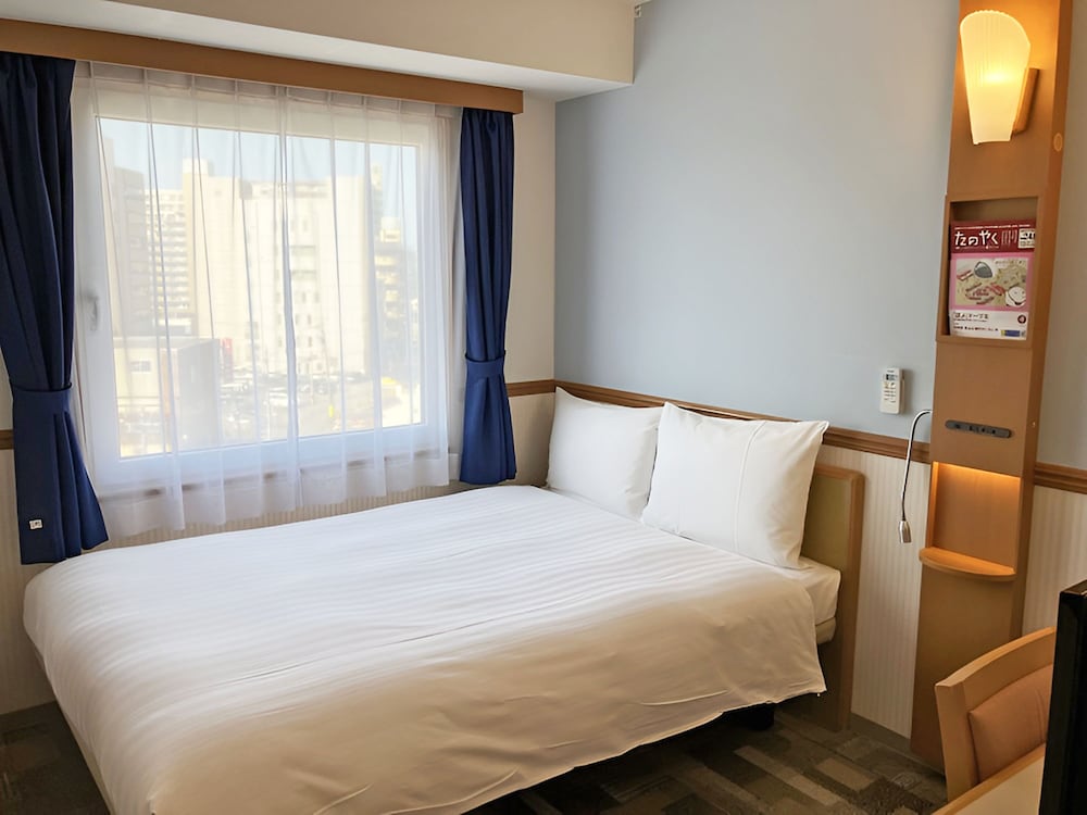 ECONOMY, DOUBLE BED, SMOKING