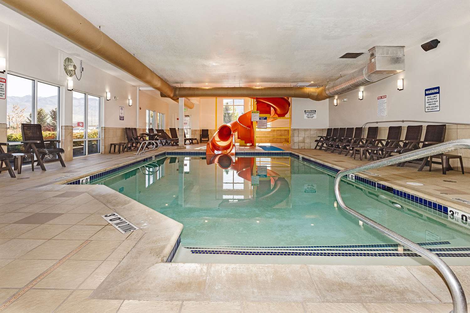 Comfort Inn and Suites Logan Near University 14/22