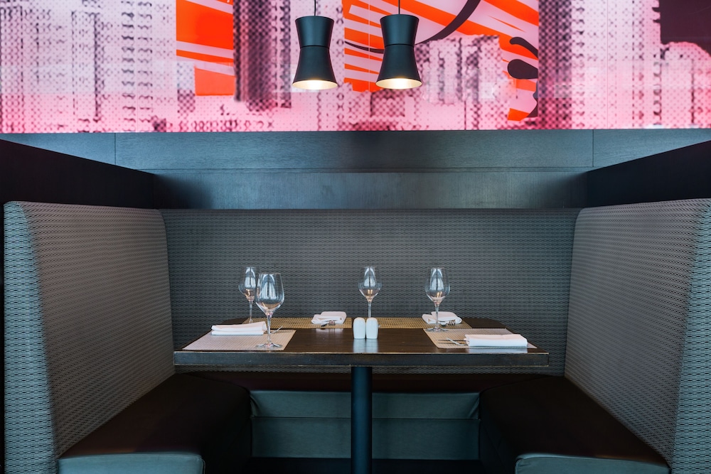 Coast Coal Harbour Hotel 28/64