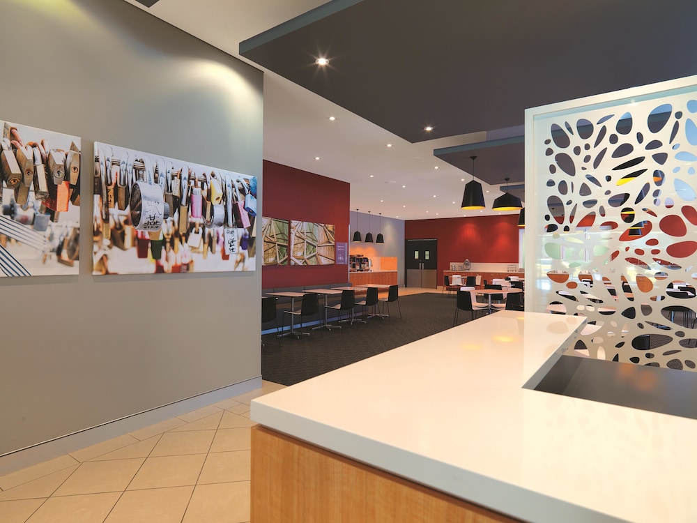 Mercure Melbourne Southbank 10/50