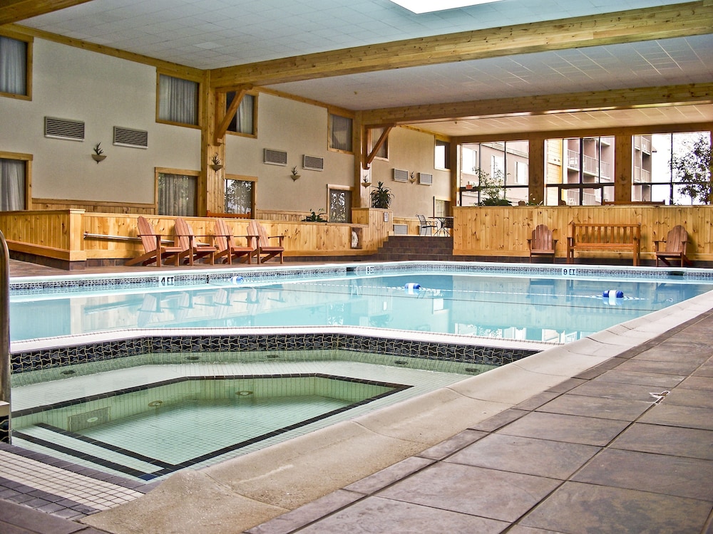 Crowne Plaza Lake Placid 35/67