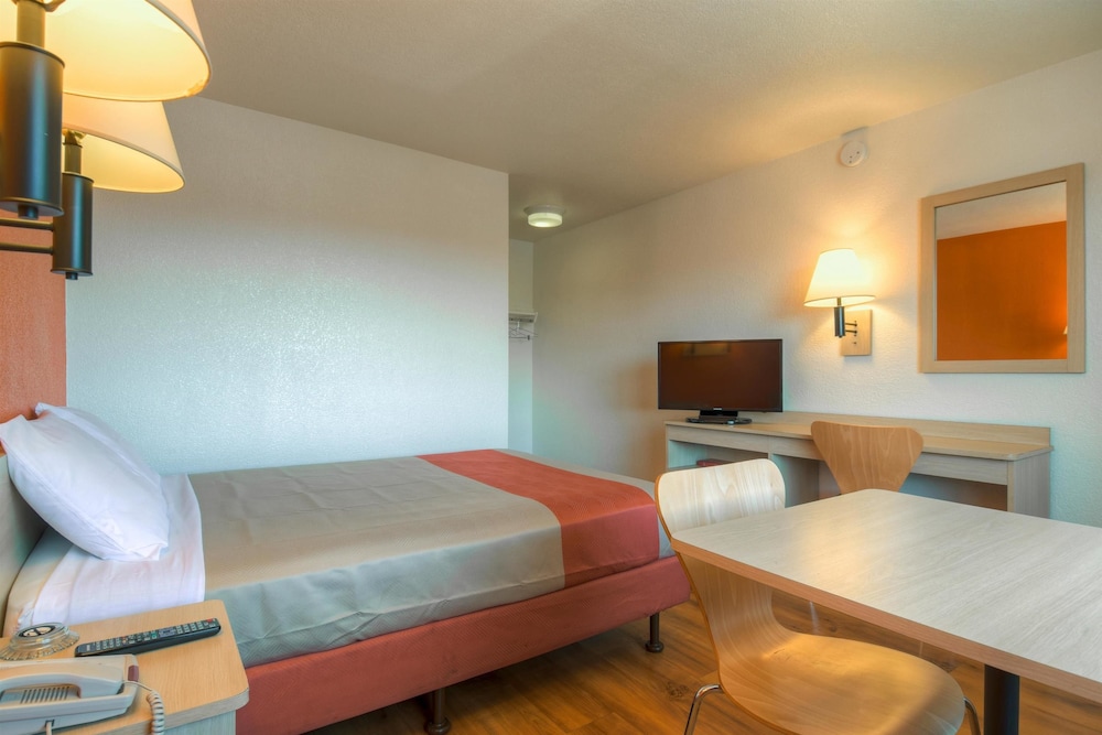 Motel6 San Ysidro, CA - San Diego Border 25/41