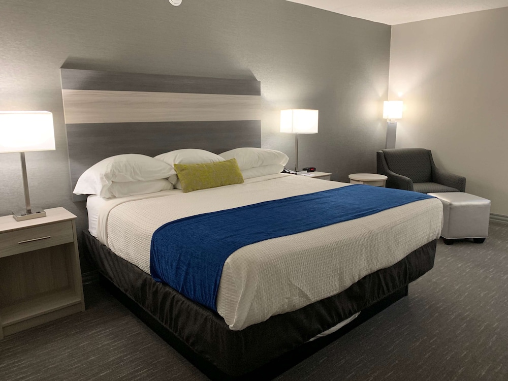 Best Western Plus Clarks Summit Scranton 9/37