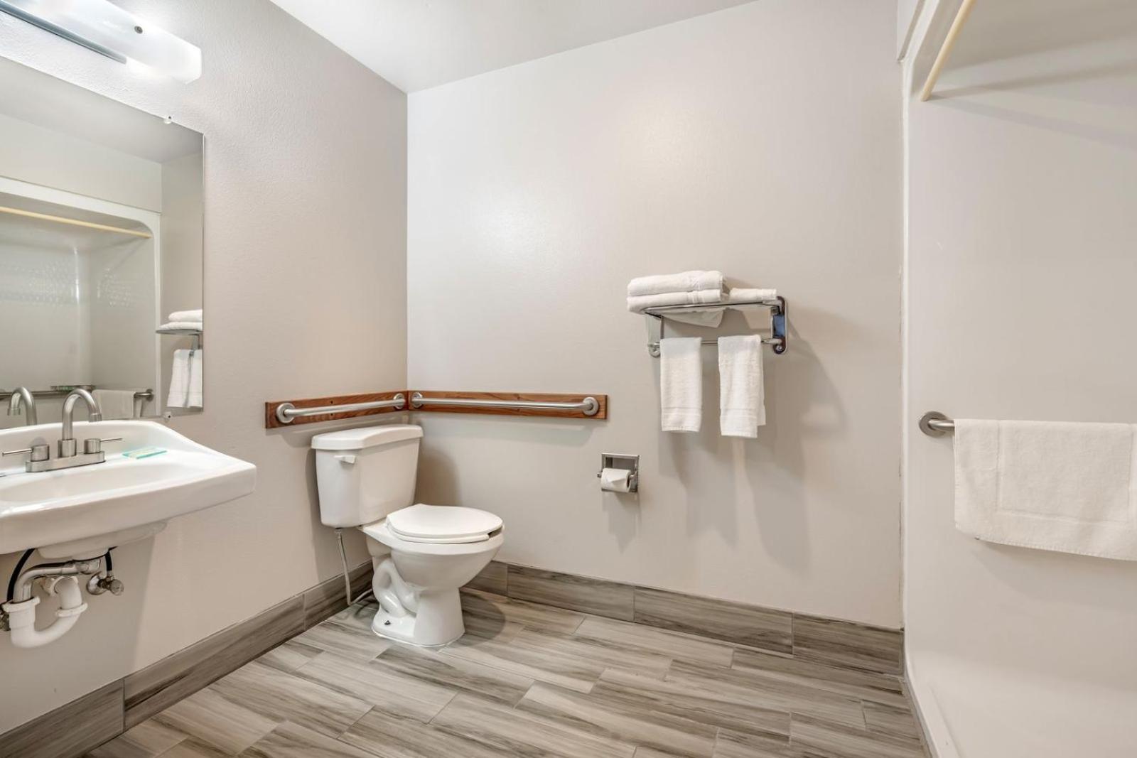 Colstrip Inn and Suites 43/44
