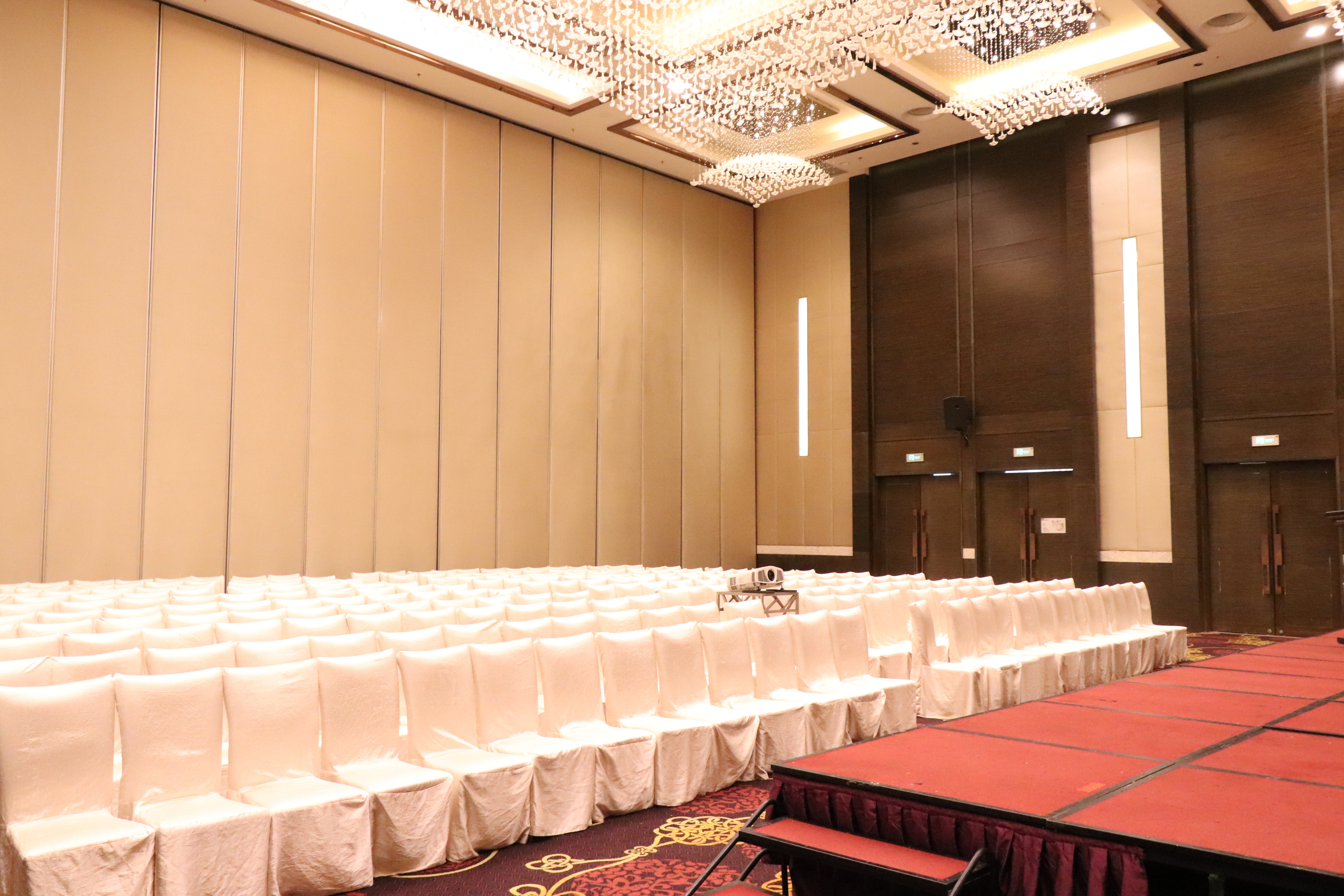 HOLIDAY INN PANJIN AQUA CITY 20/50