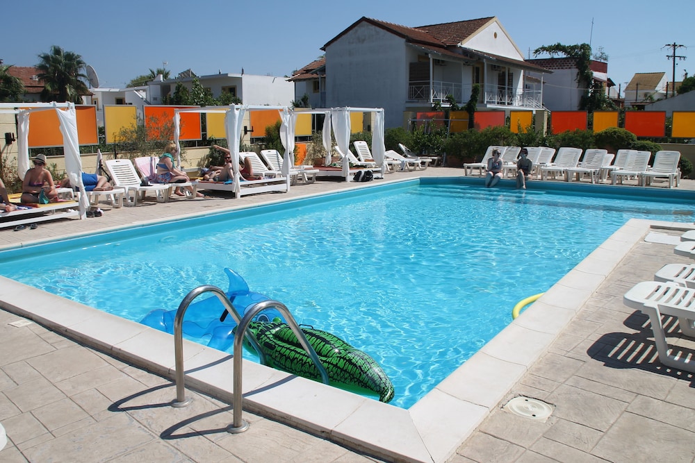 Kavos Central Gardens 39/42