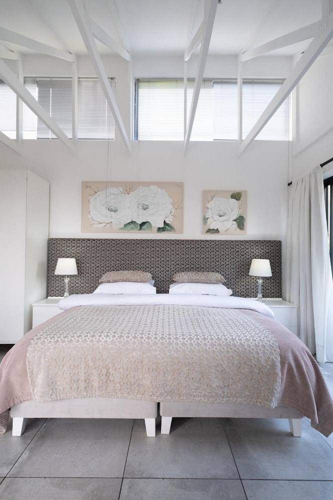 Dreamhouse Guest House 16/69