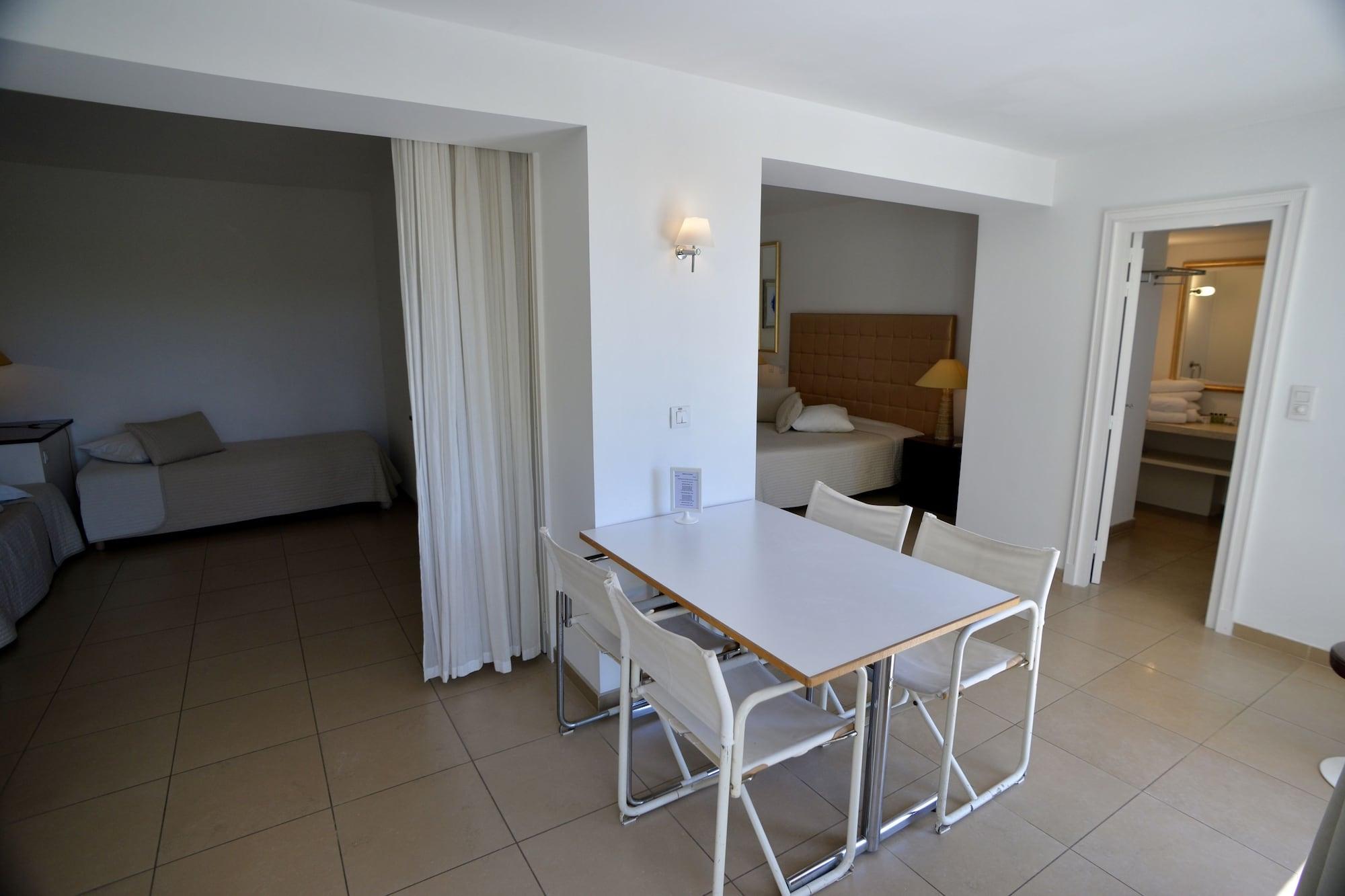 Auberge De La Calanque 27/50
