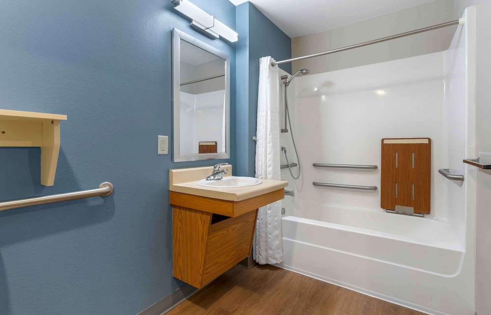 Woodspring Suites Orlando South 41/43