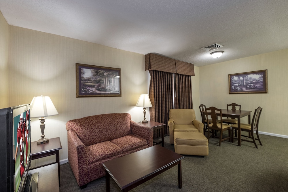Red Roof Inn & Suites Dothan 29/40