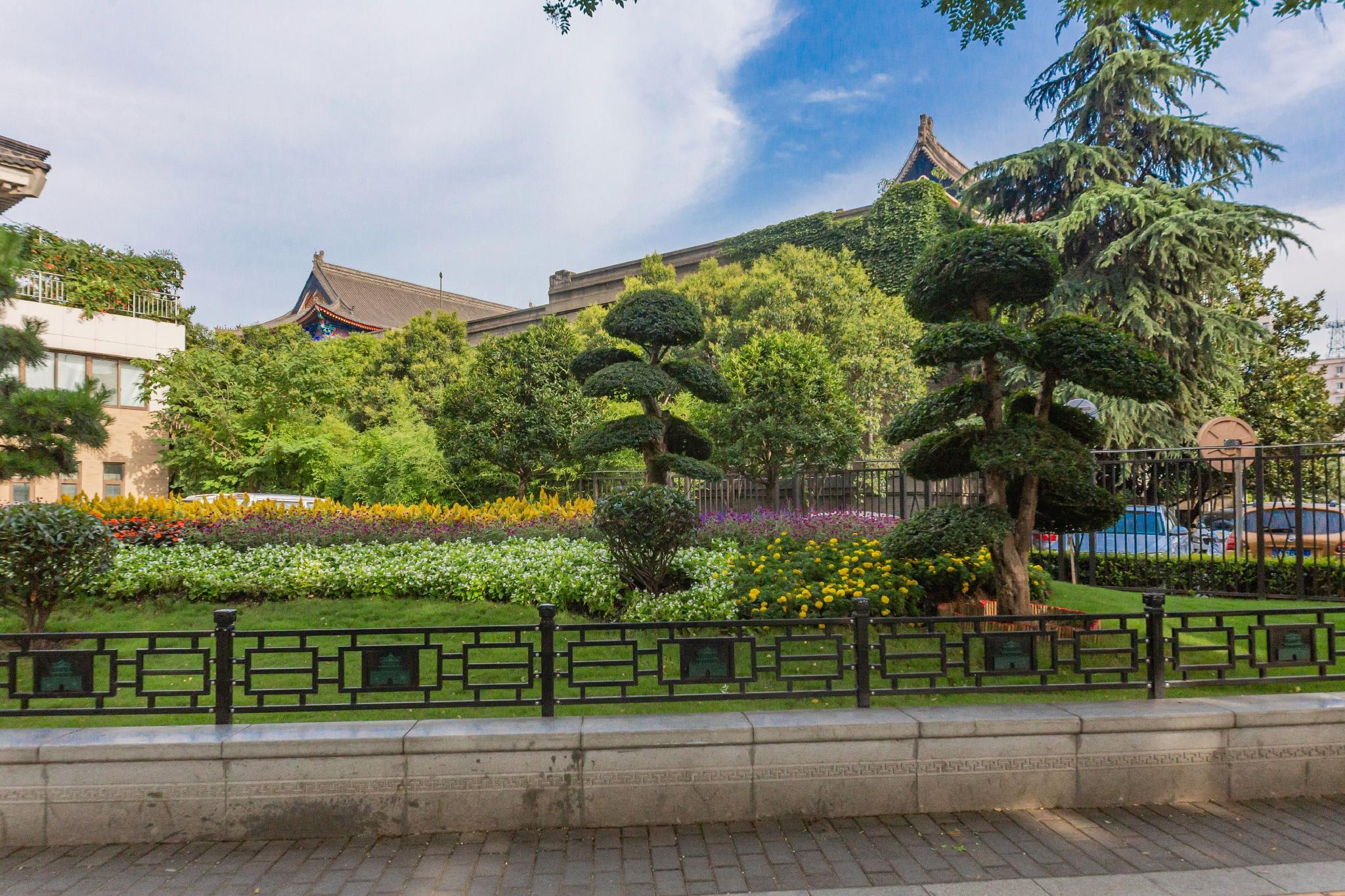 Jinjiang Inn Select (Xi'an Bell Tower North Street Metro Station) 65/67