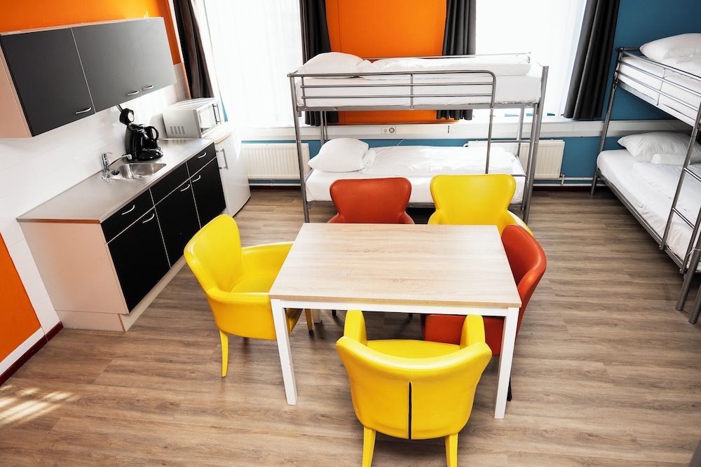 Amsterdam Teleport Hotel 47/74