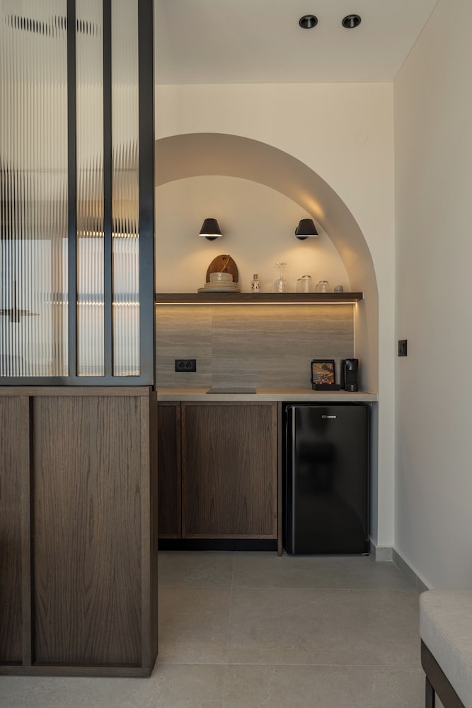 Thelesi Apartments 10/50