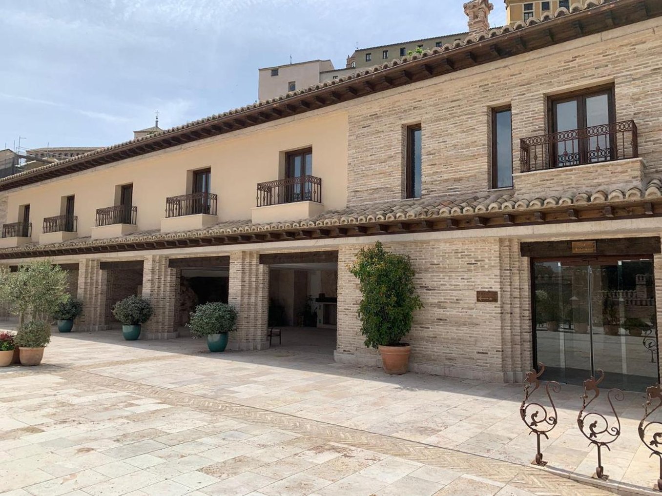 Hacienda Del Cardenal 1/24
