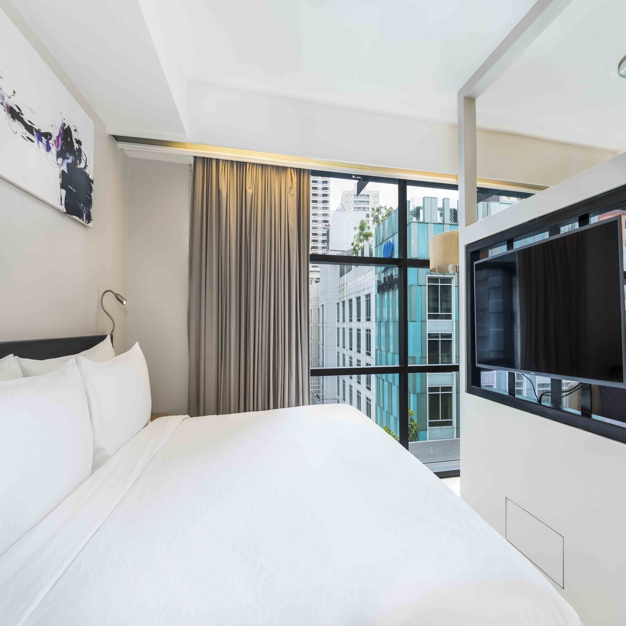 Studio Grand Deluxe